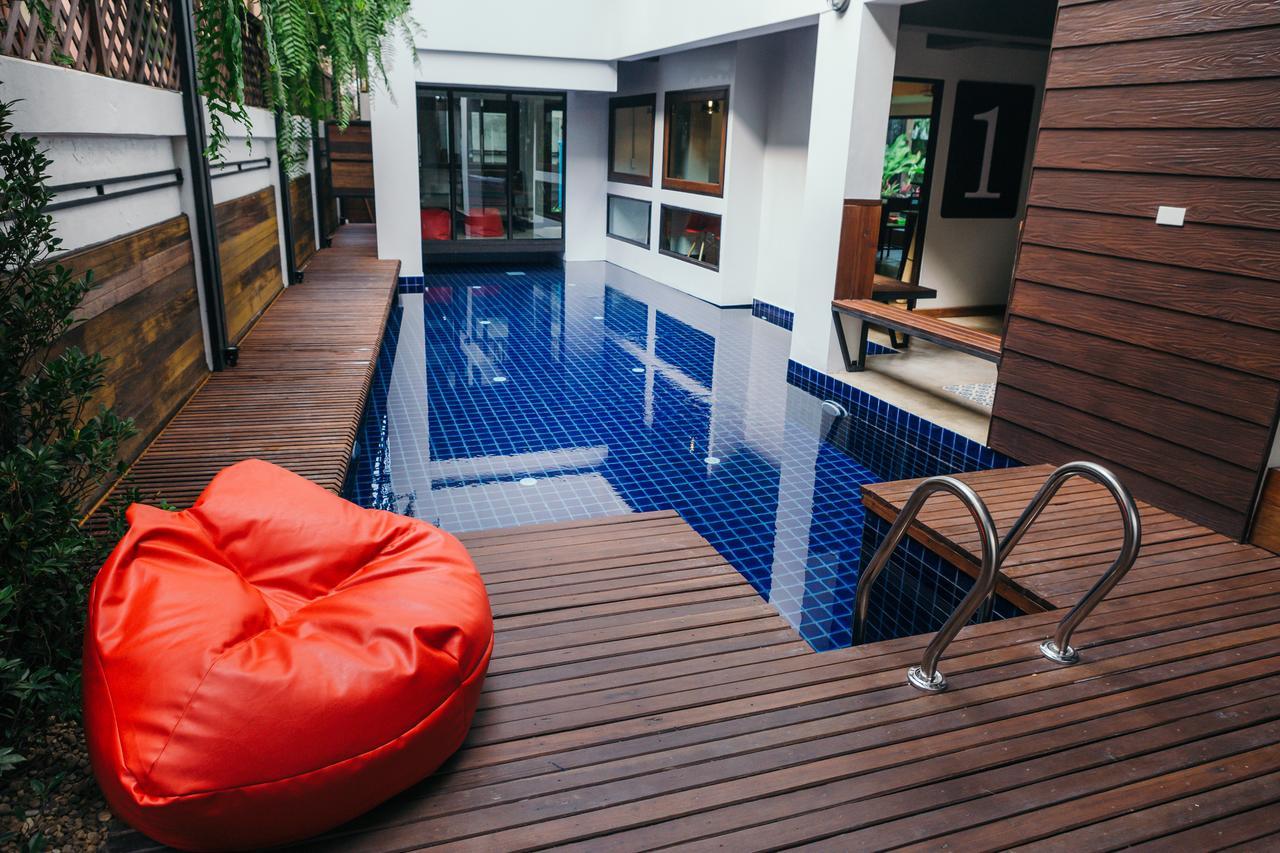 33 Poshtel (Adults Only) Hotel Csiangmaj Kültér fotó
